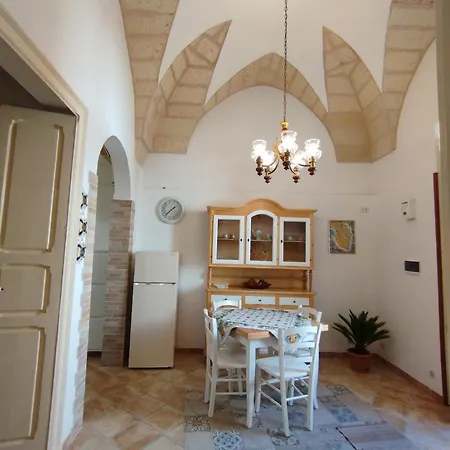 Apartment Casetta Nel Borgo Panta Rhei